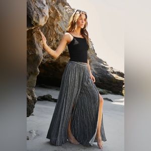 VICI Front slit wide leg pants